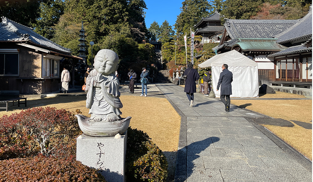 愛い地蔵様に出迎えられて