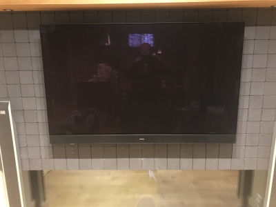 新しいテレビの取付