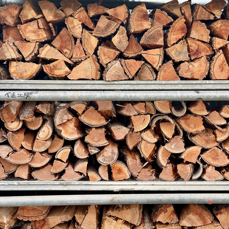 手間も楽しむ、薪ストーブのある暮らし