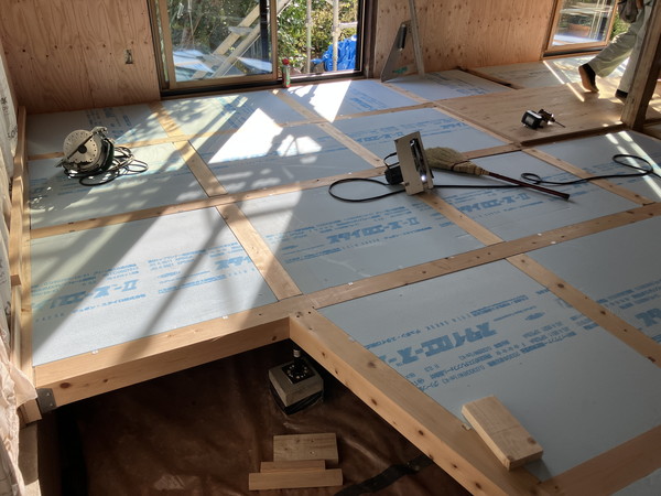 耐震リノベーション：床材