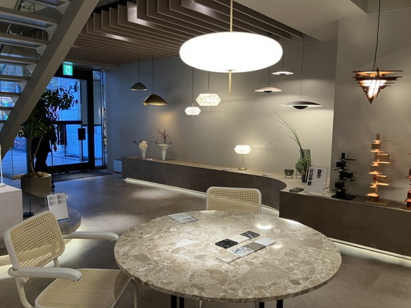 ヤマギワ ショールーム店内