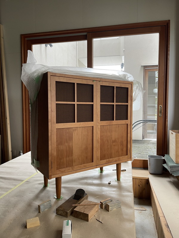 ブラックチェリーで拵えたオーダーチェスト